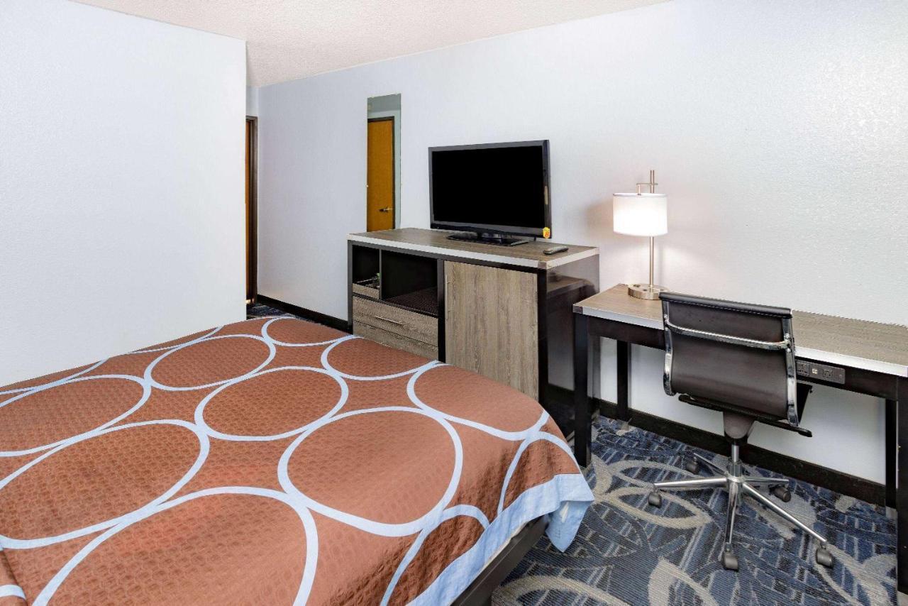 Super 8 By Wyndham Johnstown/Gloversville Екстериор снимка