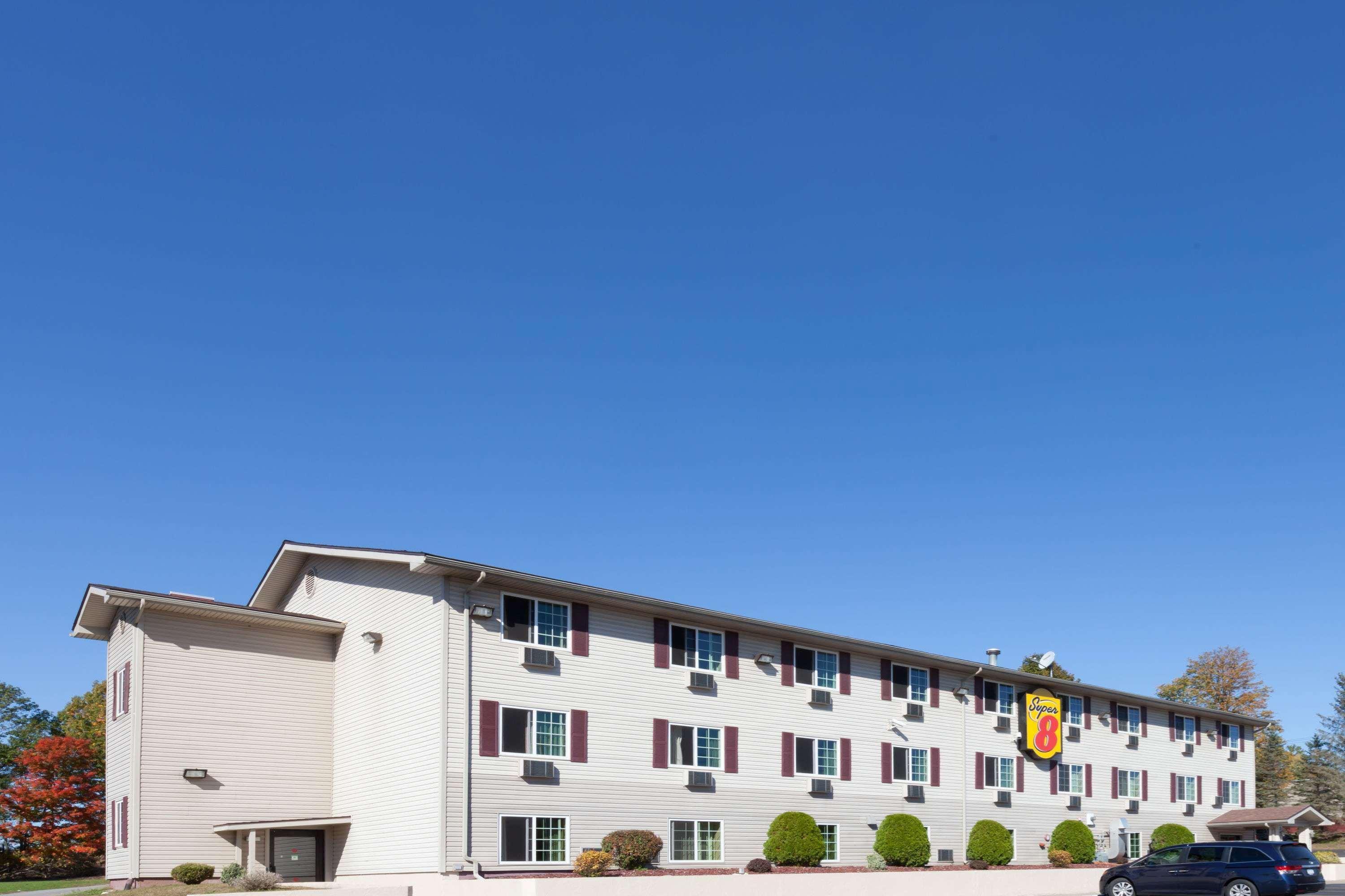 Super 8 By Wyndham Johnstown/Gloversville Екстериор снимка