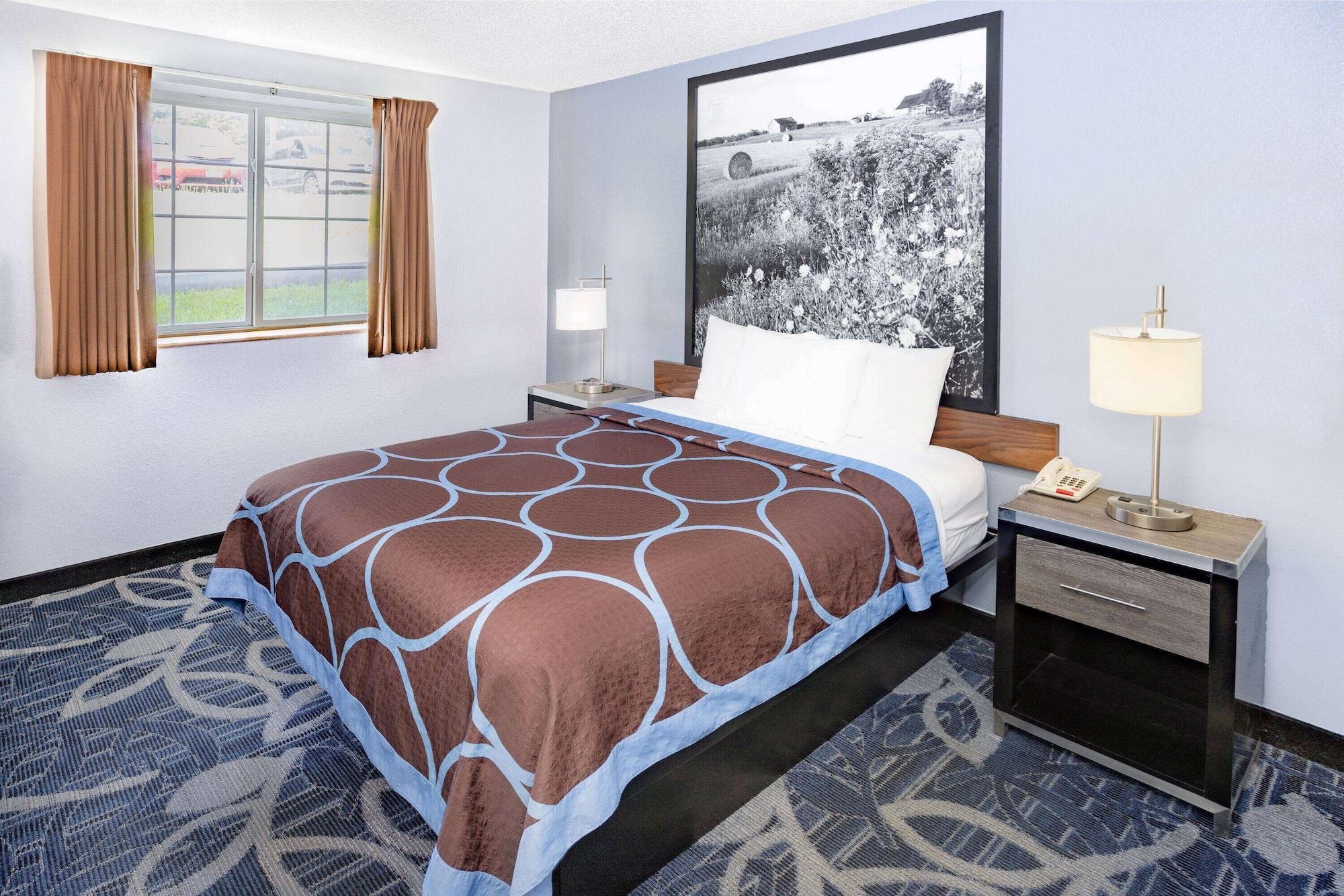Super 8 By Wyndham Johnstown/Gloversville Екстериор снимка